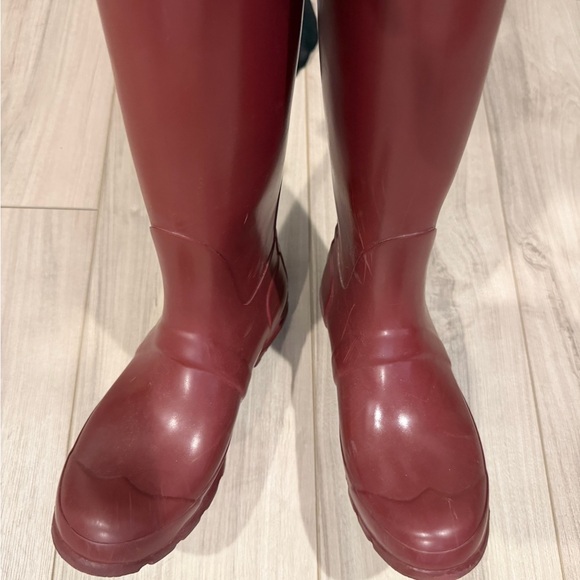 Burgundy Maroon Tall Hunter Rain Boots - Picture 5 of 5